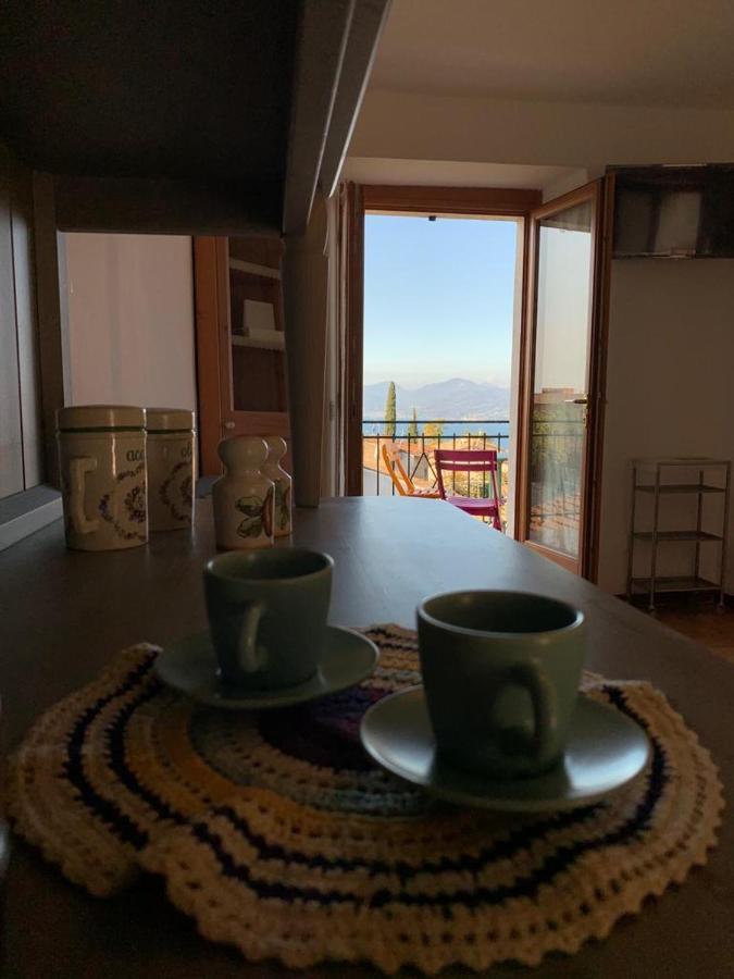 Casa Lisetta, 3-Room Apartment With Lake View Torri Del Benaco Ngoại thất bức ảnh
