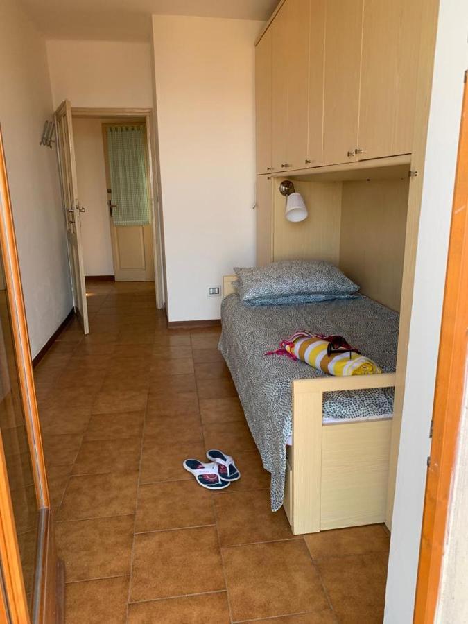 Casa Lisetta, 3-Room Apartment With Lake View Torri Del Benaco Ngoại thất bức ảnh