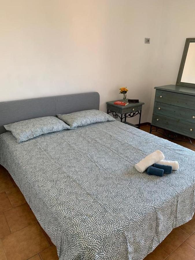 Casa Lisetta, 3-Room Apartment With Lake View Torri Del Benaco Ngoại thất bức ảnh